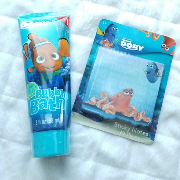 new Finding Nemo 6 pc Kids Activity Set Pencils Stickers Party Favors Coloring - Picture 4 of 7